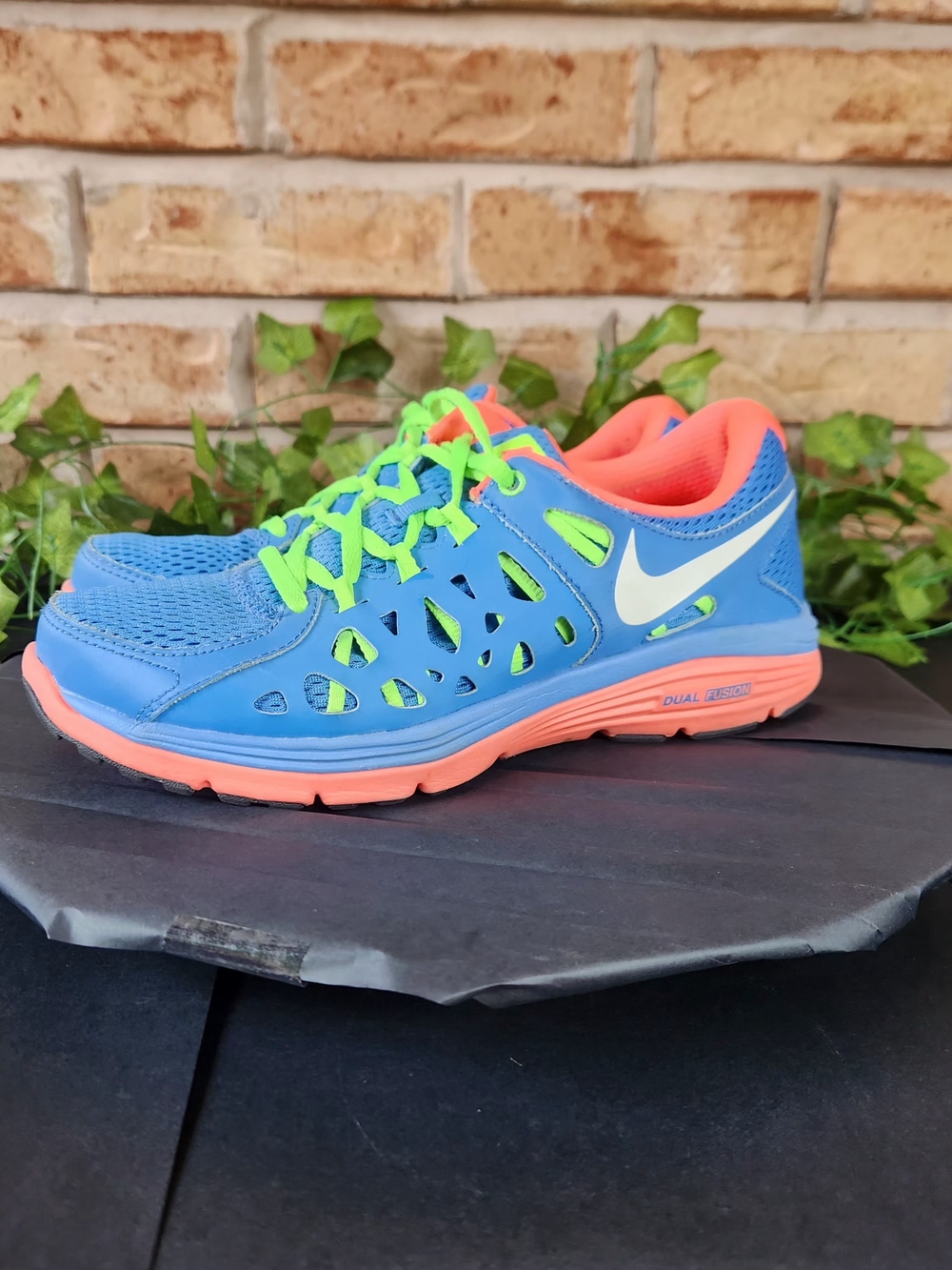 Nike Dual Fusion Run 2 Women's 8.5
